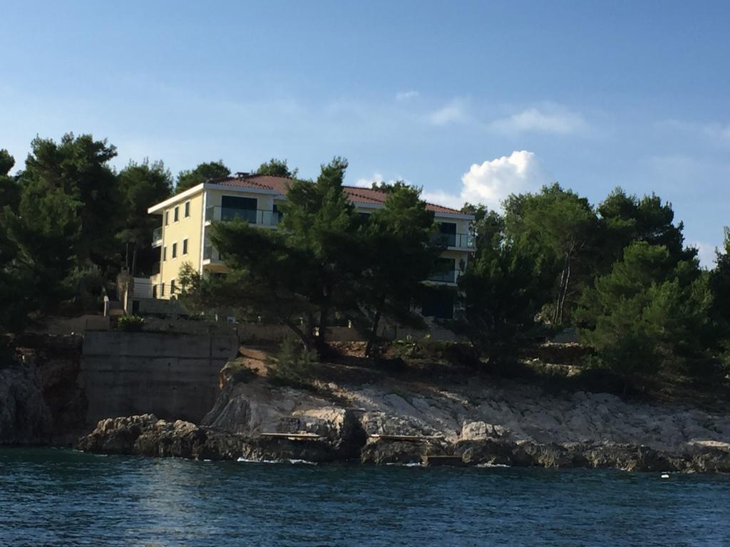 Apartment Maestral Rogač 外观 照片